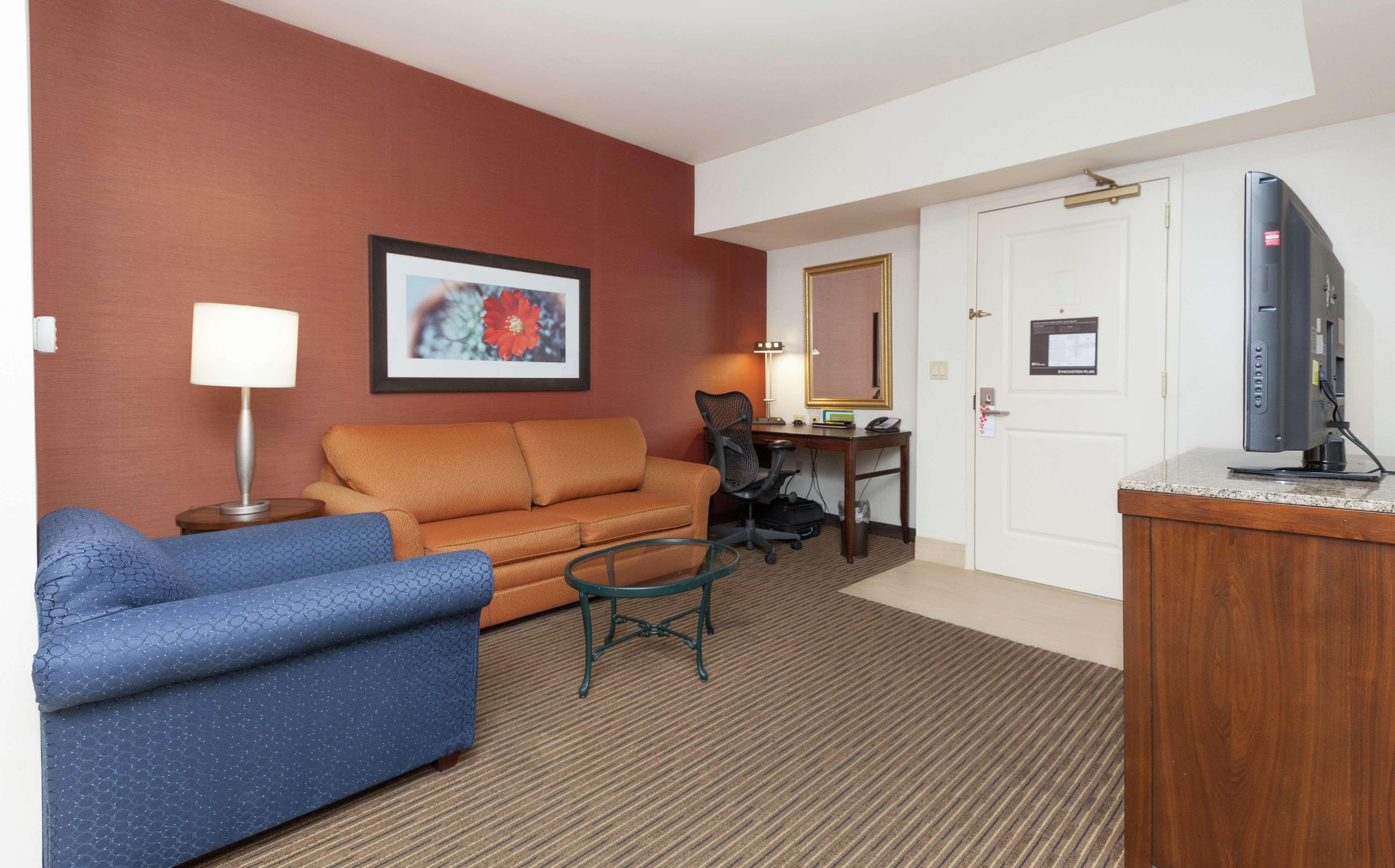 Hilton Garden Inn Palm Springs/Ранчо Мираж Екстериор снимка