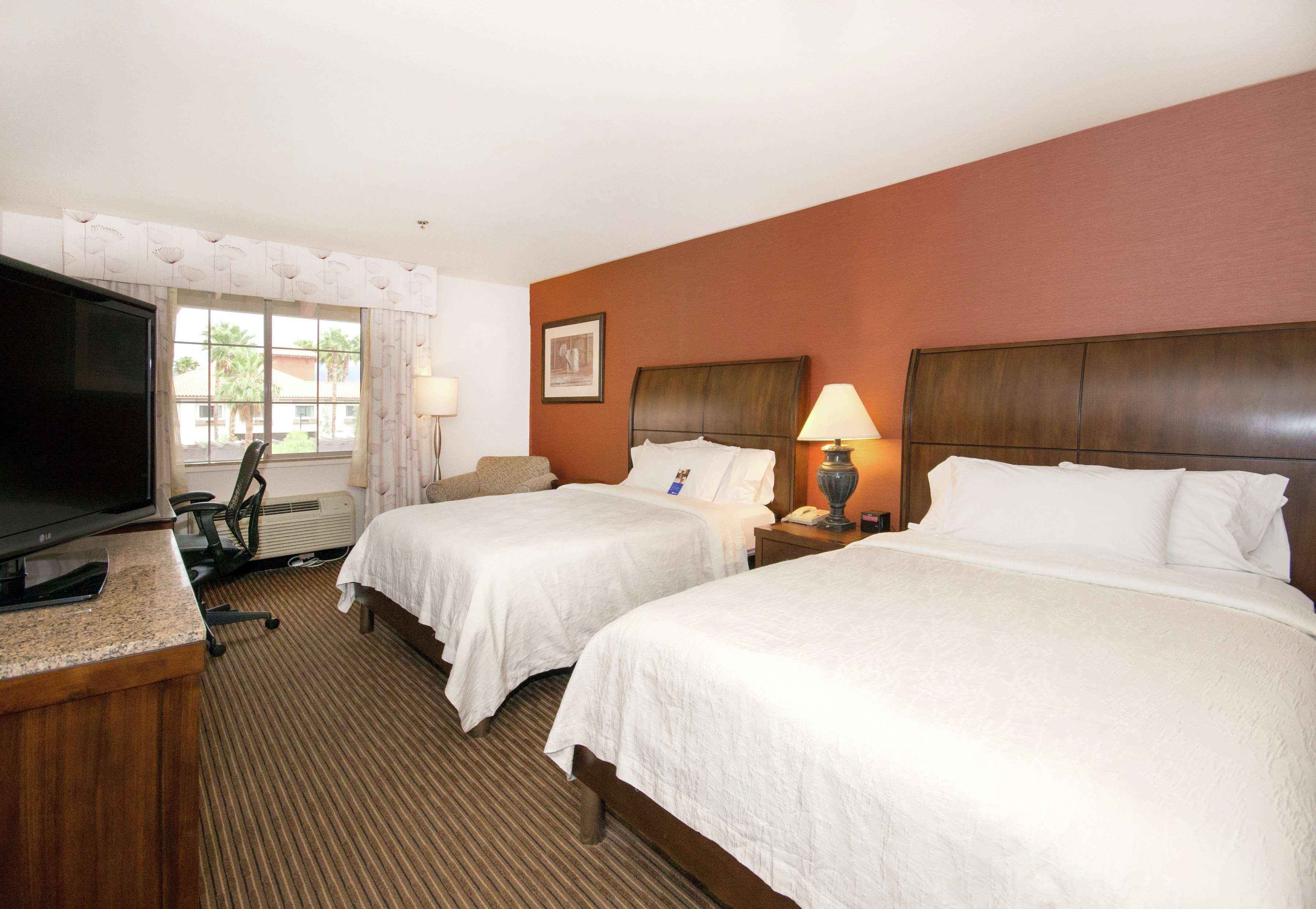 Hilton Garden Inn Palm Springs/Ранчо Мираж Екстериор снимка